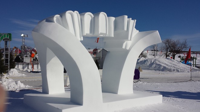 Sculpture sur Neige - L'arche du temps - © Pascal Veuillet