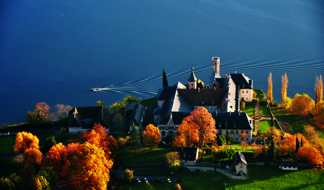 L'abbaye de Hautecombe - Saint Pierre de Curtille - 63 478 entrées en 2014 - © Communauté du Chemin Neuf - KIRCHHOFFER