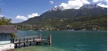 Ponton sur le lac d'Annecy - @Baudot